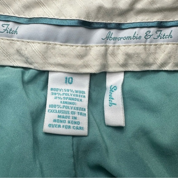 Abercrombie & Fitch Y2K Vintage Capri Pants. Gray and blue plaid. Size: 10. - Picture 6 of 7